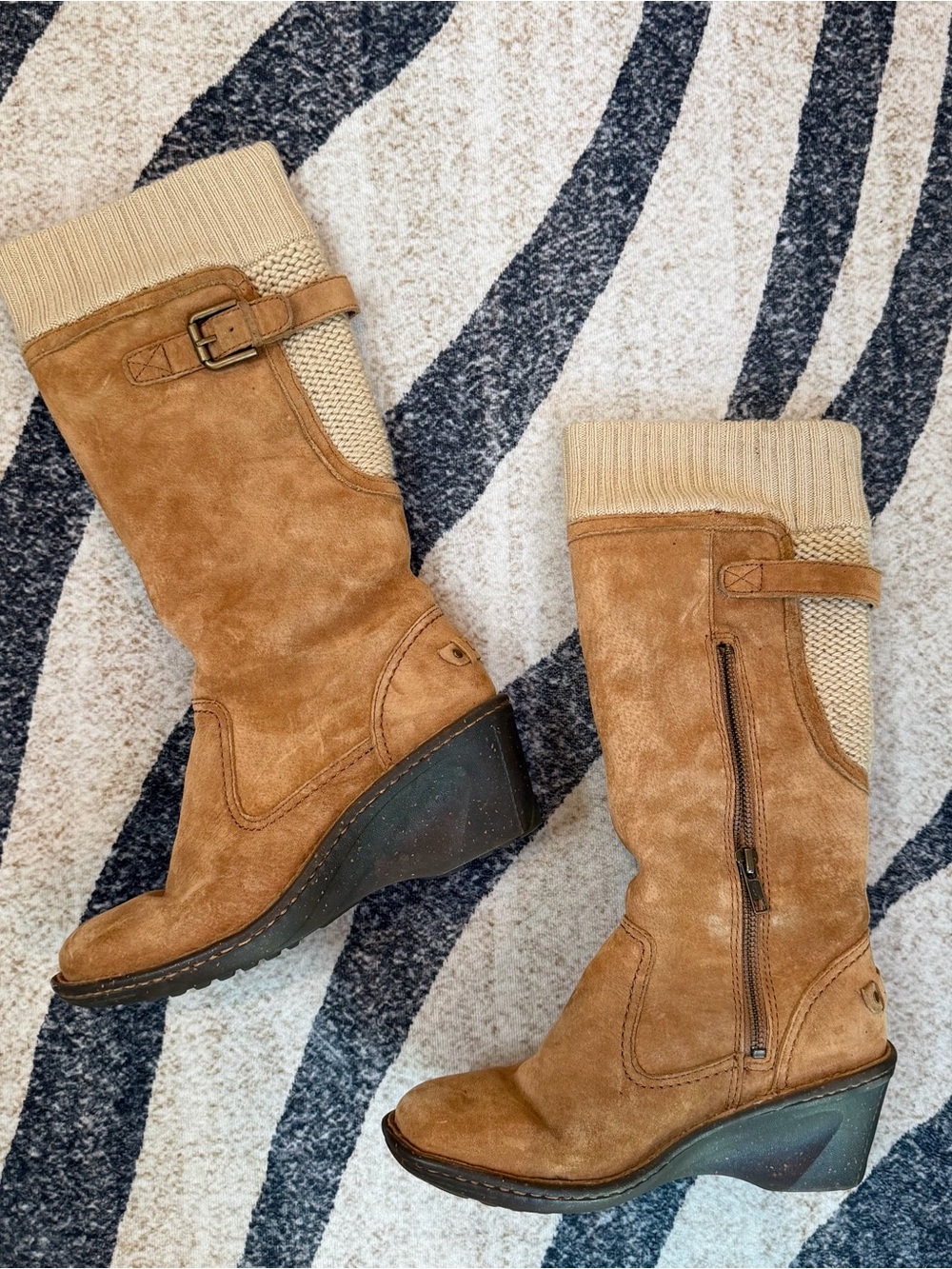 UGG Skyfall Knit Wedge Boots size 6